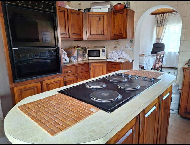 3 BEDROOM HOUSE FOR SALE IN CRAIGIEBURN